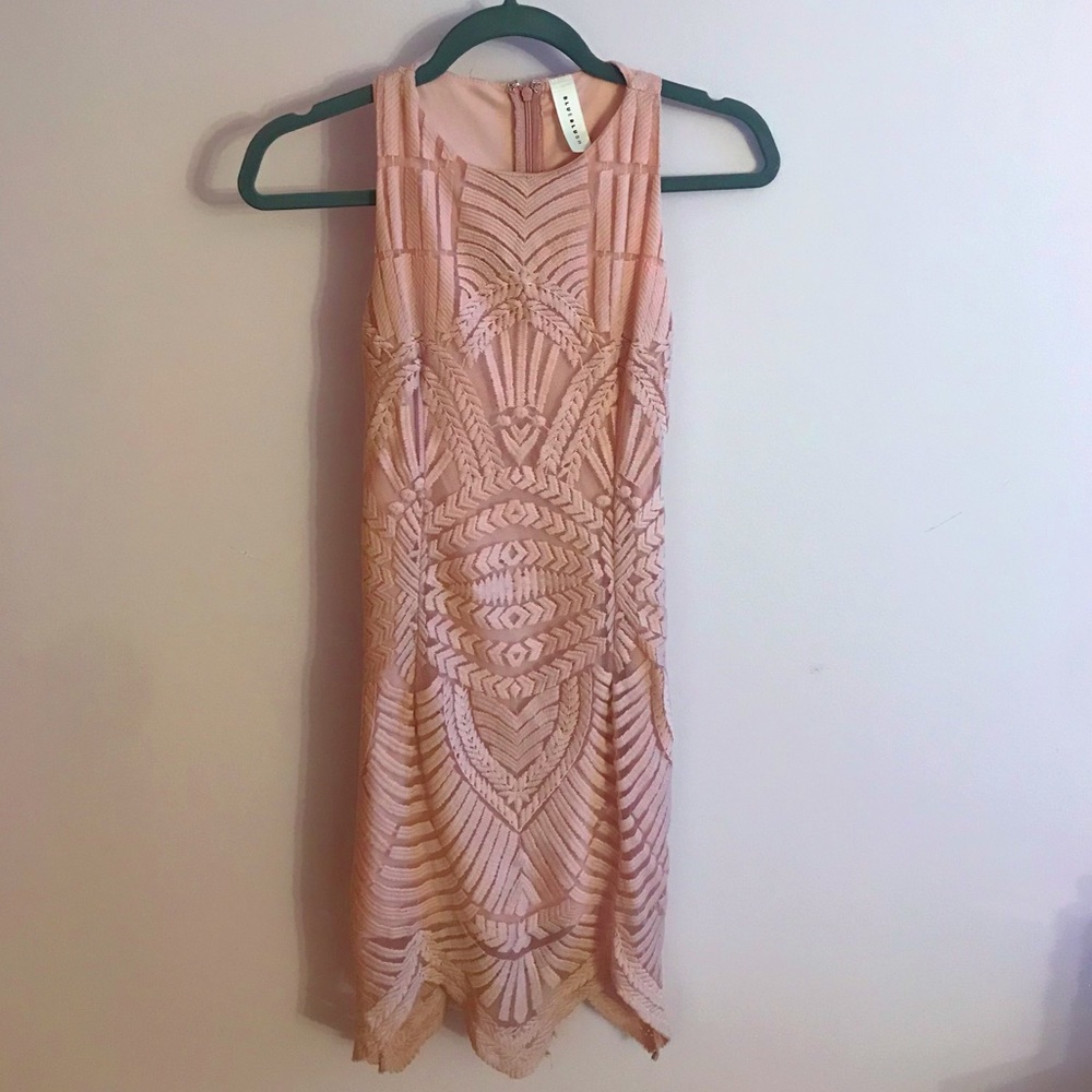 LIGHT PINK LACE DRESS💗